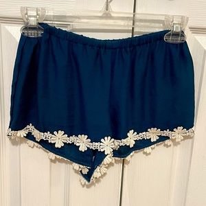 SMYM blue flower shorts